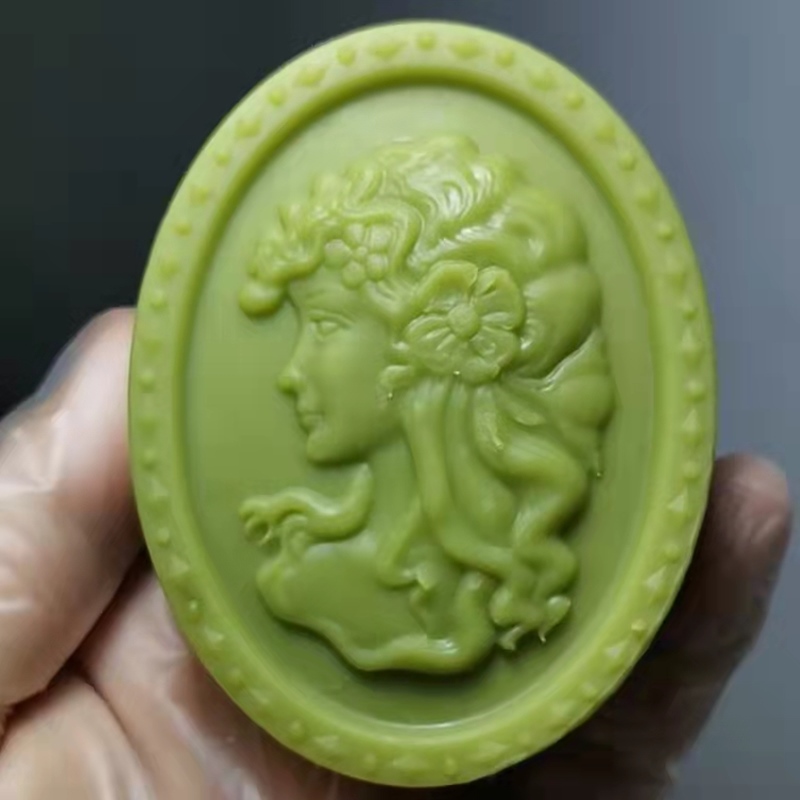 Soap Making Scents - قالب صابون الملكة لصنع الصابون من